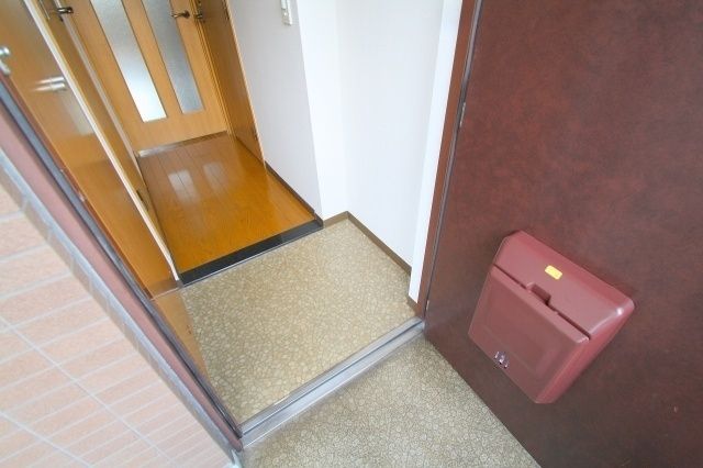玄関　ラ・ペジブル　当店なら仲介手数料無料でご紹介。