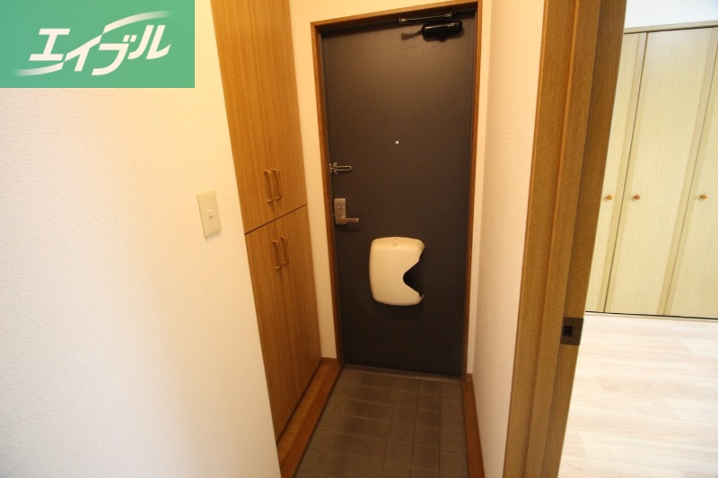 玄関　同タイプのお部屋の写真です