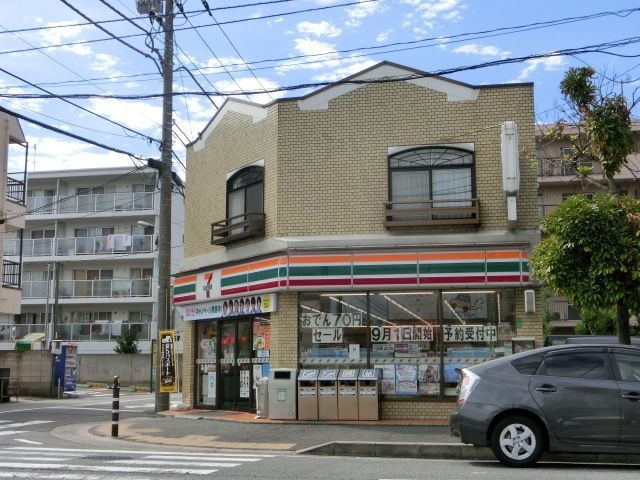 コンビニ　セブンイレブン（コンビニ）まで100m
