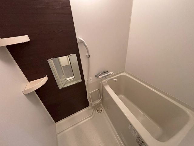 バス・シャワールーム　別部屋の写真です