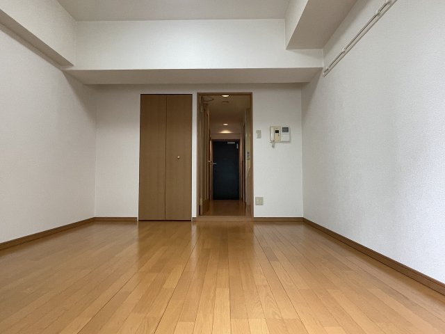 その他部屋・スペース　開放的な寝室です