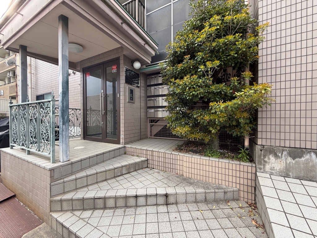 ロイヤルコート山本通の外観写真