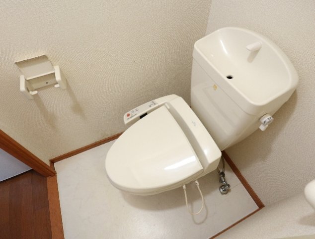 レオパレスブルーメのトイレ写真