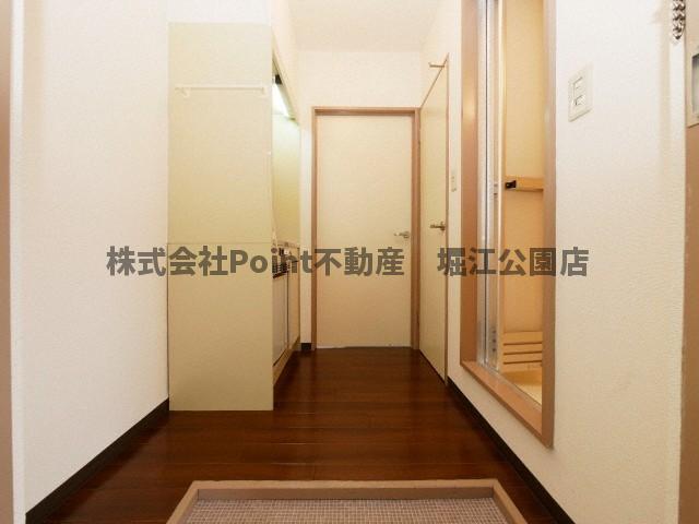 地下鉄御堂筋線 大国町駅 徒歩7分 5階建 築41年の玄関写真