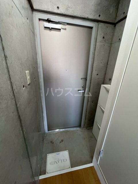 プラージュ新検見川の玄関写真