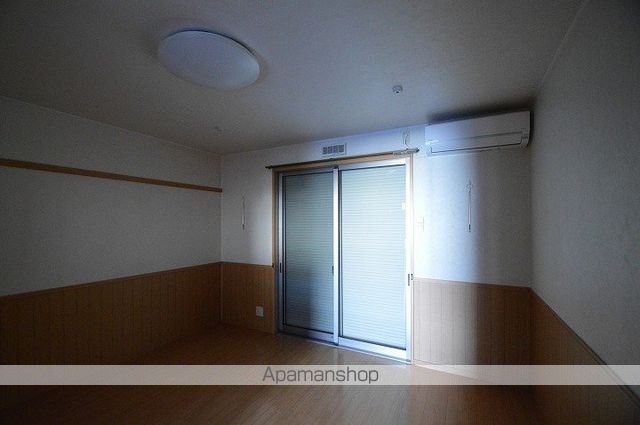 水島臨海鉄道 西富井駅 徒歩13分 2階建 築21年の居間写真