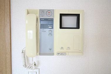 セキュリティ　★モニター付きインターホンで来客時も安心★