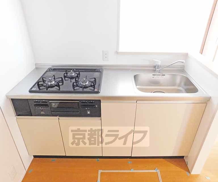 キッチン　便利なシステムキッチンです