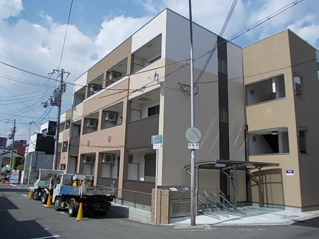 フジパレス城東諏訪VI番館の外観写真