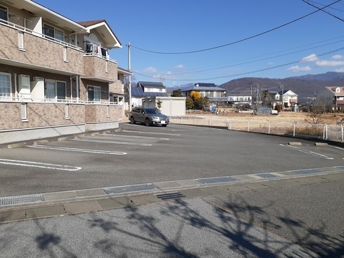 駐車場　平面駐車場