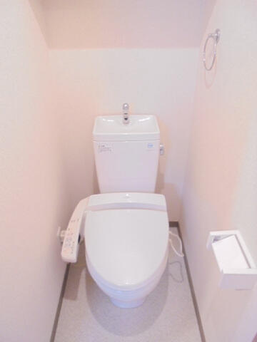 トイレ　※別部屋参考写真