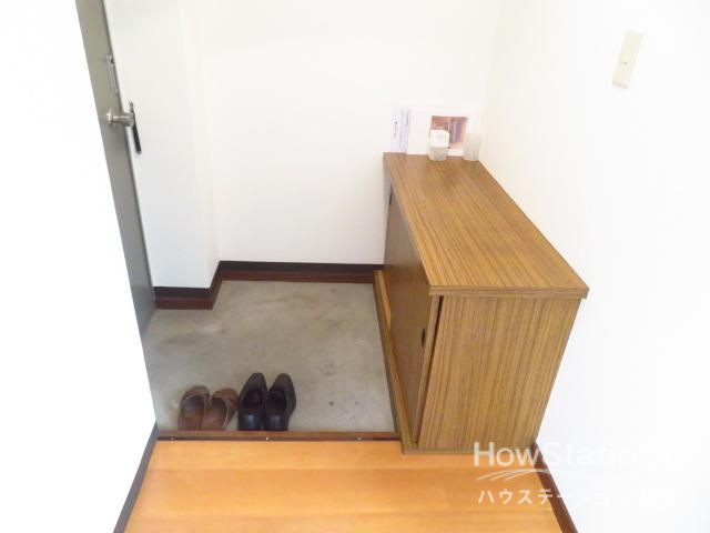 渡辺ビルの玄関写真