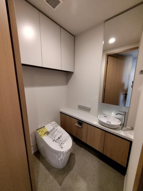 トイレ　落ち着いたトイレです