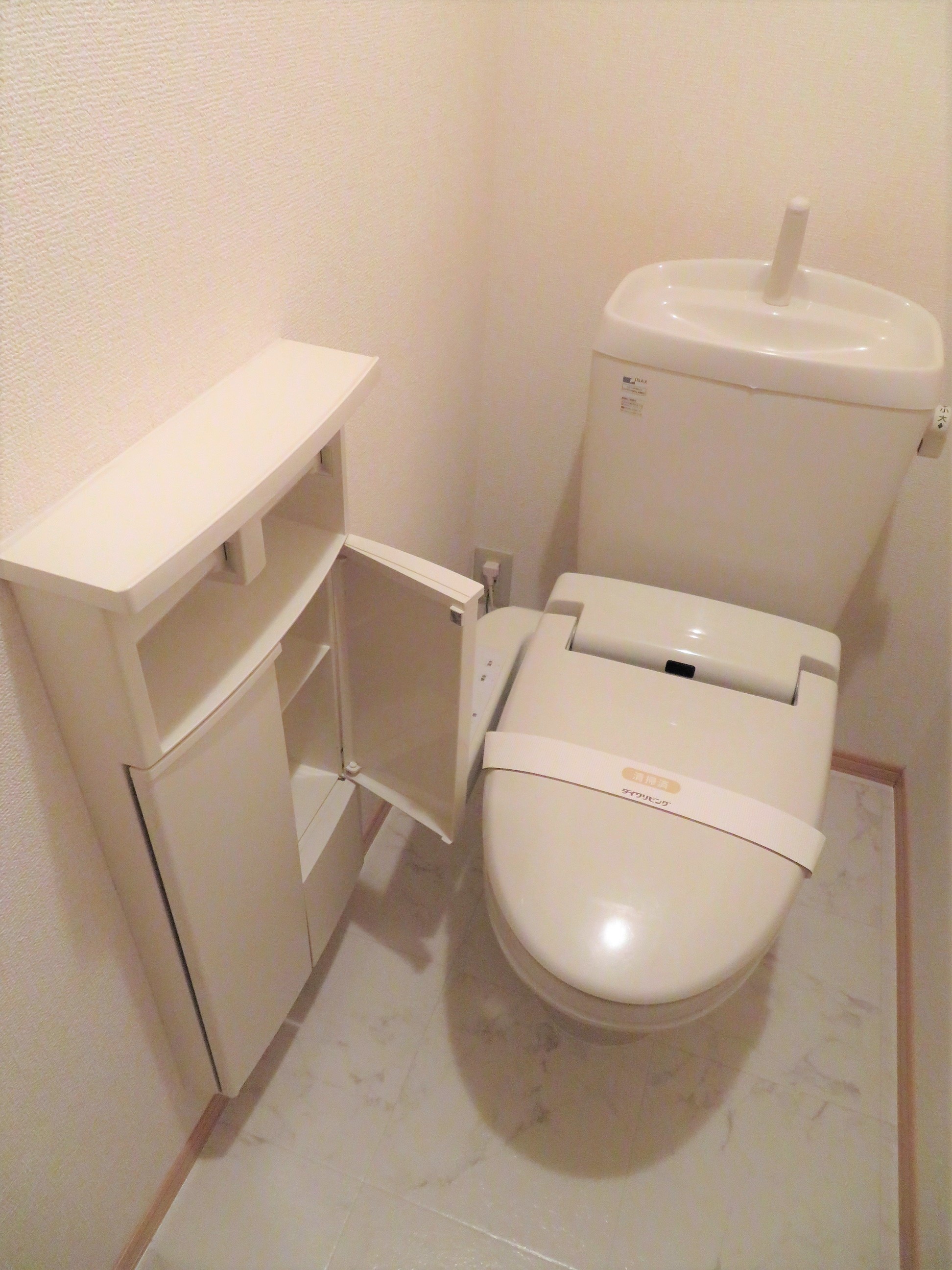 トイレ　ウォシュレット付きトイレ。