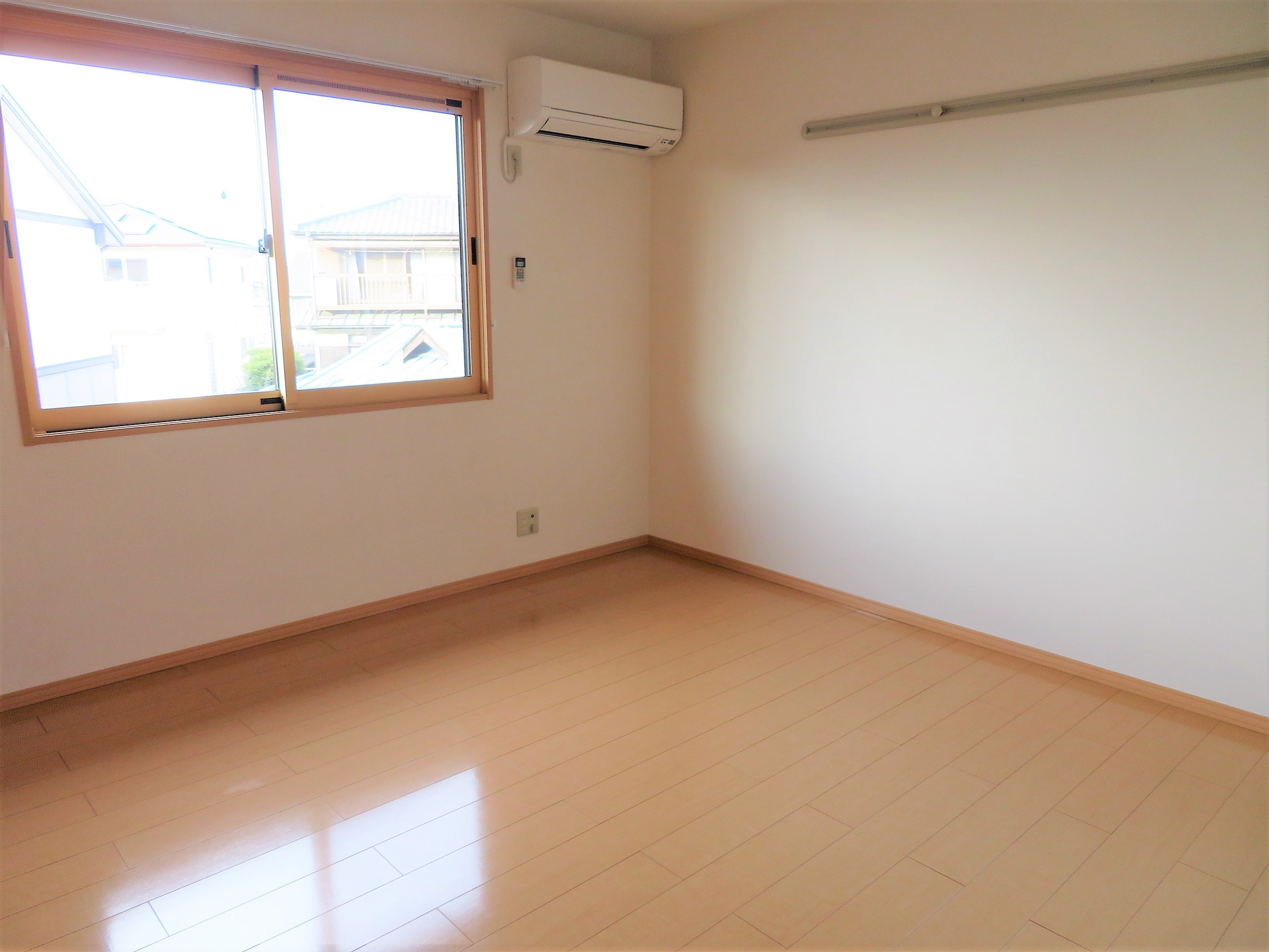 その他部屋・スペース　7帖の洋室です！エアコン全室完備です！