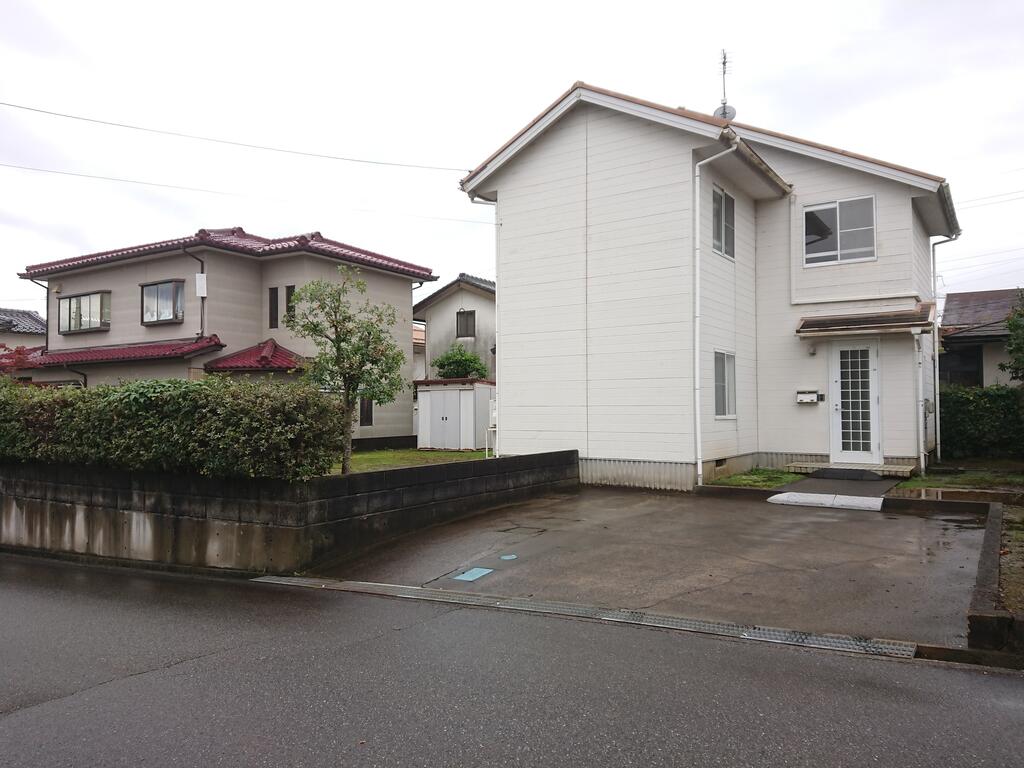 緑が丘貸家の建物外観