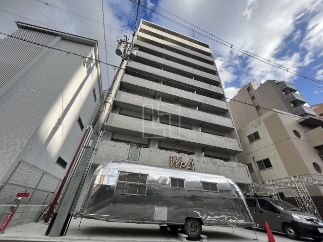 Wolf Pack Apartmentの建物外観