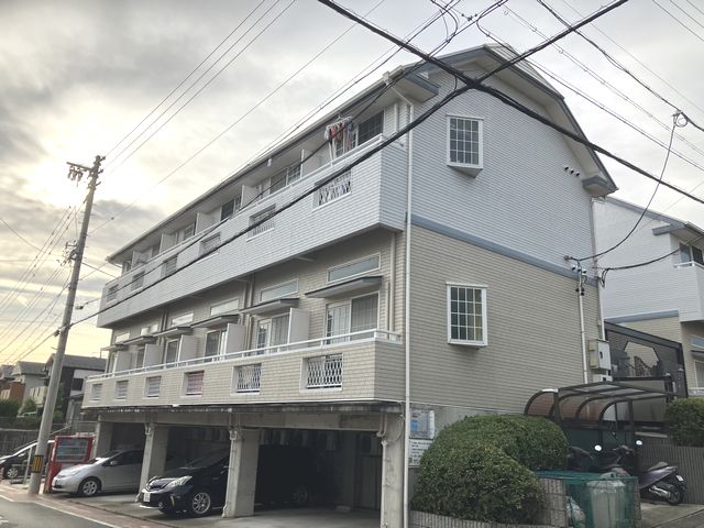 ＫＡＩＳＥＲ　ＨＯＵＳＥの建物外観