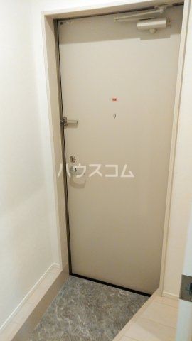 【名古屋市熱田区二番のアパートの玄関】