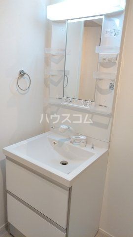 【名古屋市熱田区二番のアパートの洗面設備】