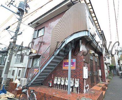 渋谷区笹塚のアパートの建物外観