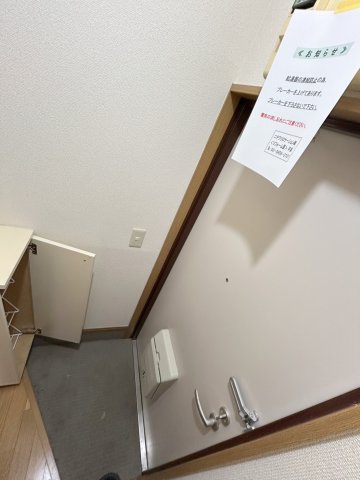 【世田谷区三軒茶屋のマンションの玄関】