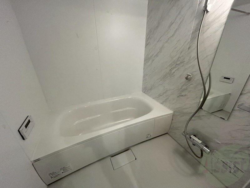 バス・シャワールーム　お風呂になります。一日の疲れを癒してくださいね。