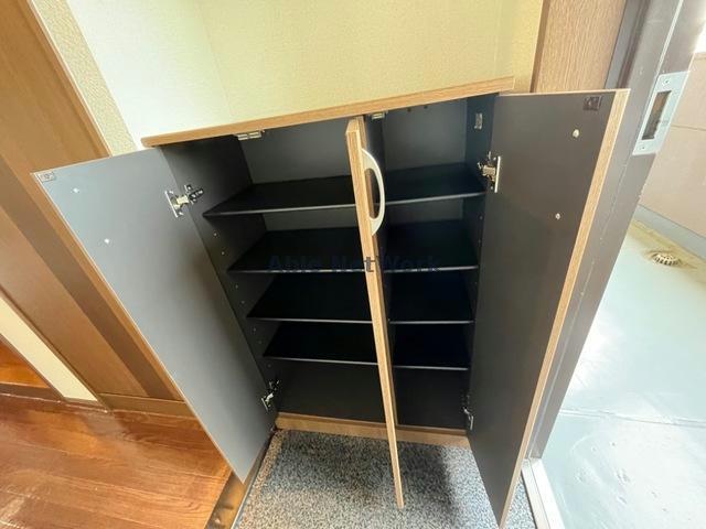 玄関　シューズボックス