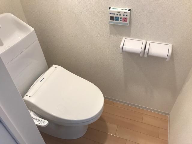 トイレ　トイレ