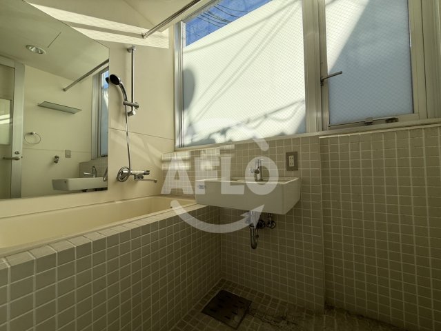 バス・シャワールーム　U residence弁天町　風呂