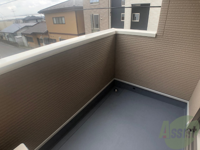 バルコニー　バルコニーが広々していているので良いですよ！