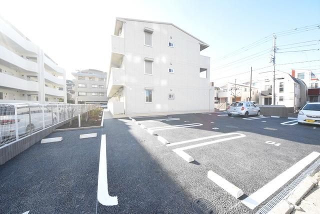 駐車場　敷地内駐車場