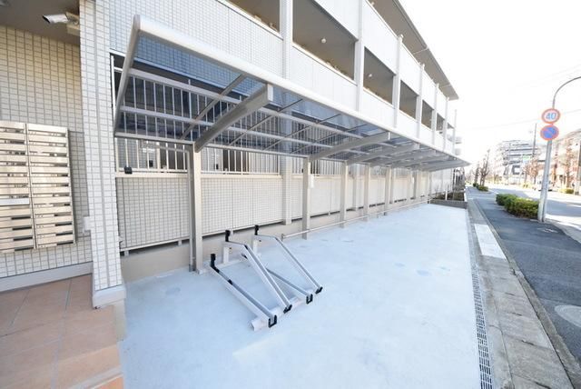 その他共有部分　屋根付き駐輪場