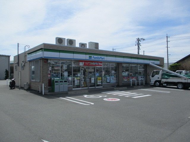 コンビニ　ファミリーマート　はばたき橋店（コンビニ）まで1100m