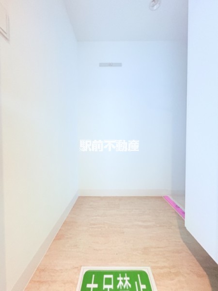 玄関　写真は別部屋