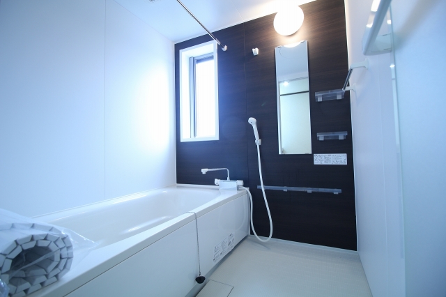 バス・シャワールーム　ゆったりしやすい１坪風呂です