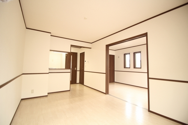 居室・リビング　こちらの居間で趣味の時間をお楽しみください