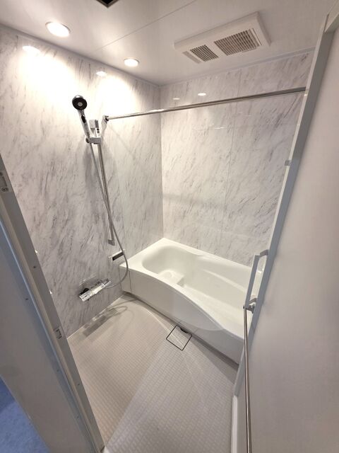 バス・シャワールーム　◆ゆとりある１坪タイプのバスルーム◆