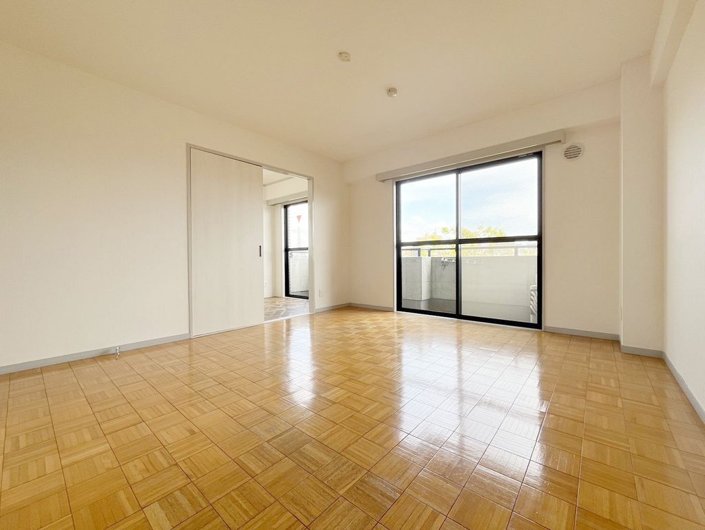 居室・リビング　★広いリビング★