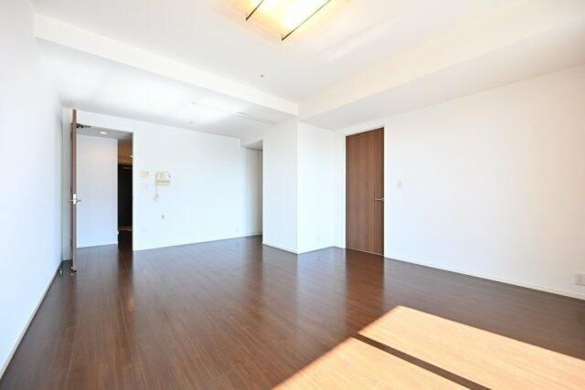 居室・リビング　別タイプ部屋　参考写真です(内装の雰囲気等ご参考ください)