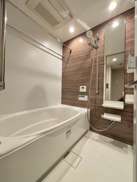 バス・シャワールーム　バス