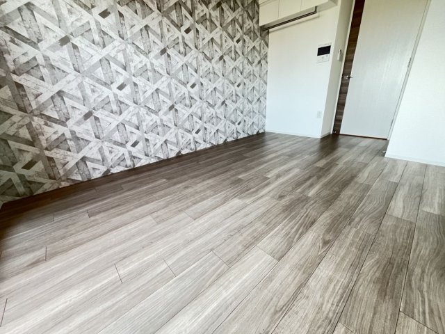 その他部屋・スペース　落ち着いた色調の寝室です