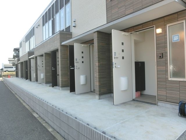 エントランス　きれいなエントランスです。