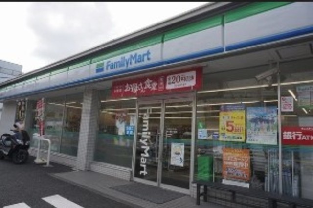 コンビニ　ファミリーマート西ヶ原四丁目店（コンビニ）まで224m