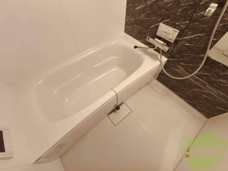 バス・シャワールーム　お風呂になります。一日の疲れを癒してくださいね。