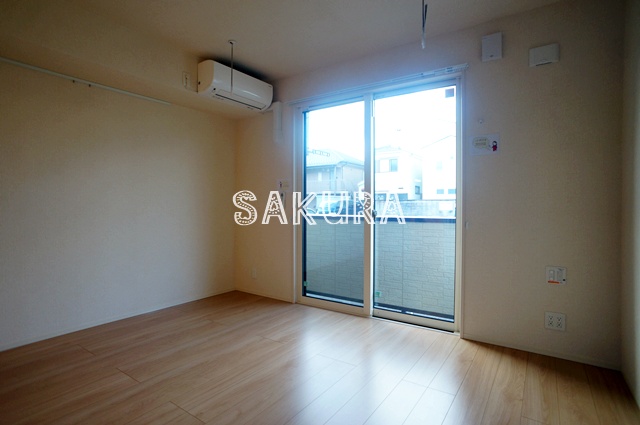 居室・リビング　開放感のあるゆったりとしたお部屋です♪