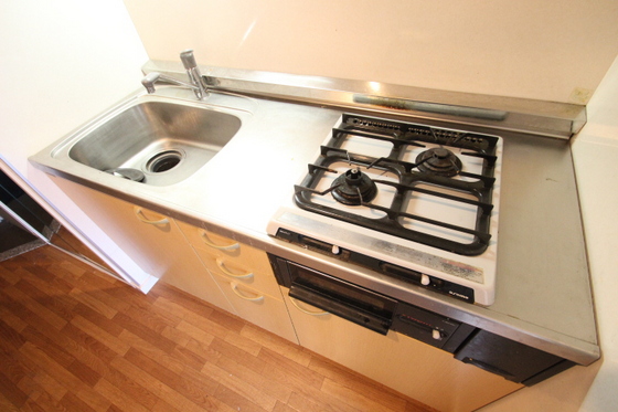 キッチン　※別部屋の写真です