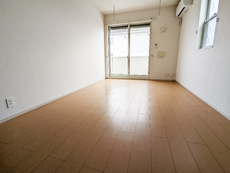 居室・リビング　図面と現状に相違がある場合には現状を優先