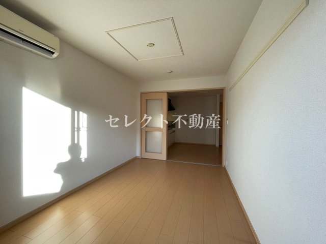 居室・リビング　【グレイス　Ｖｉｌｌａ　I】おしゃれなリビングです