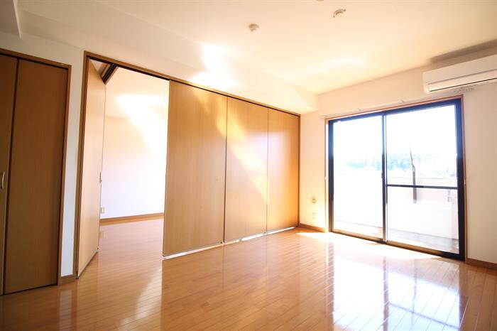 居室・リビング　日当り良好のお部屋です